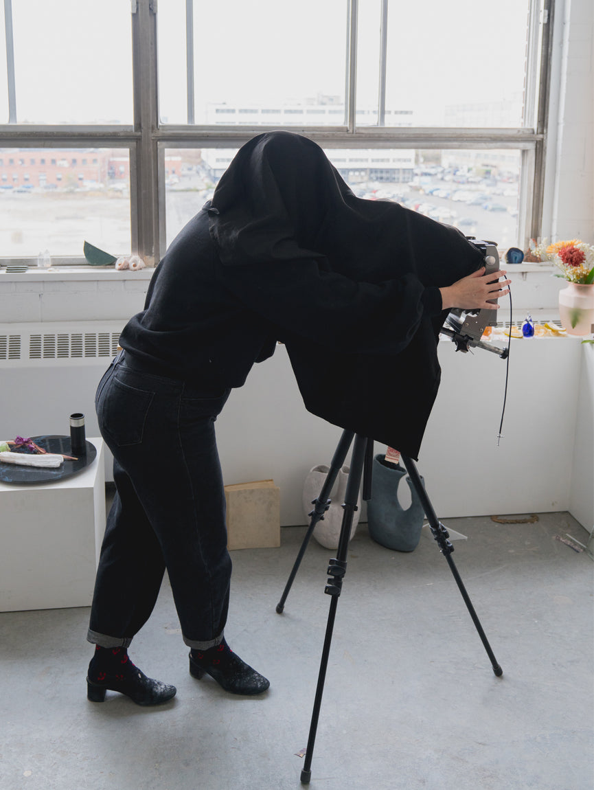 Dans l’atelier de Celia Perrin Sidarous — Unir par la photographie