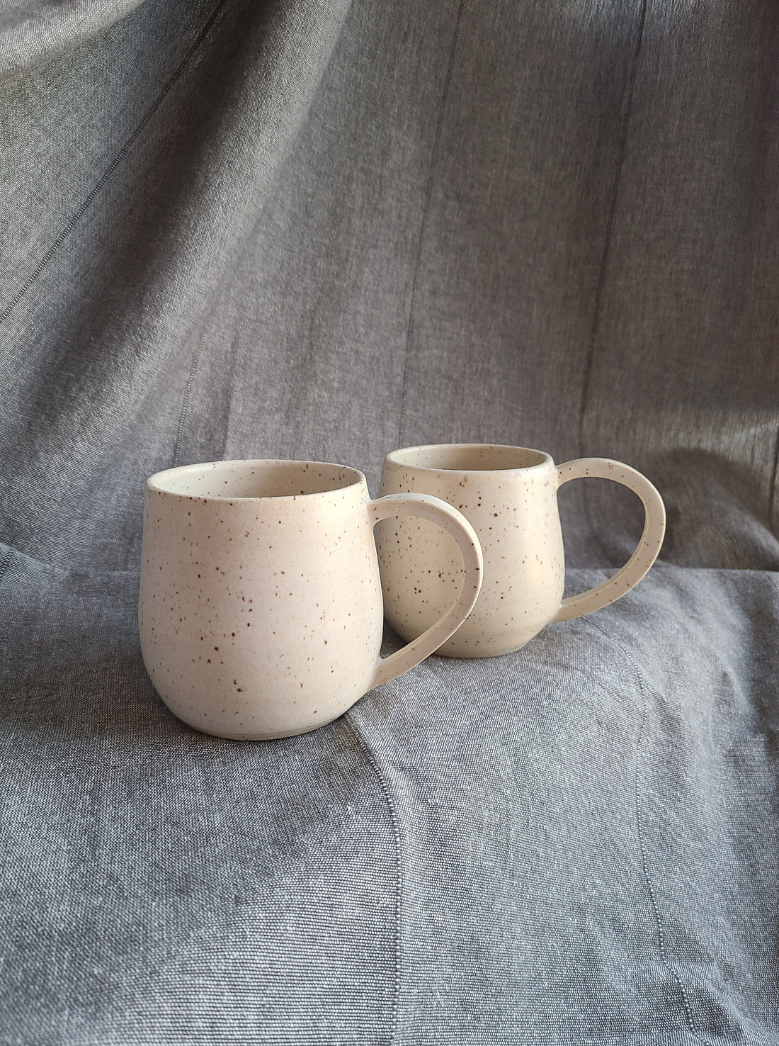 speckled mug by Ed Poterie