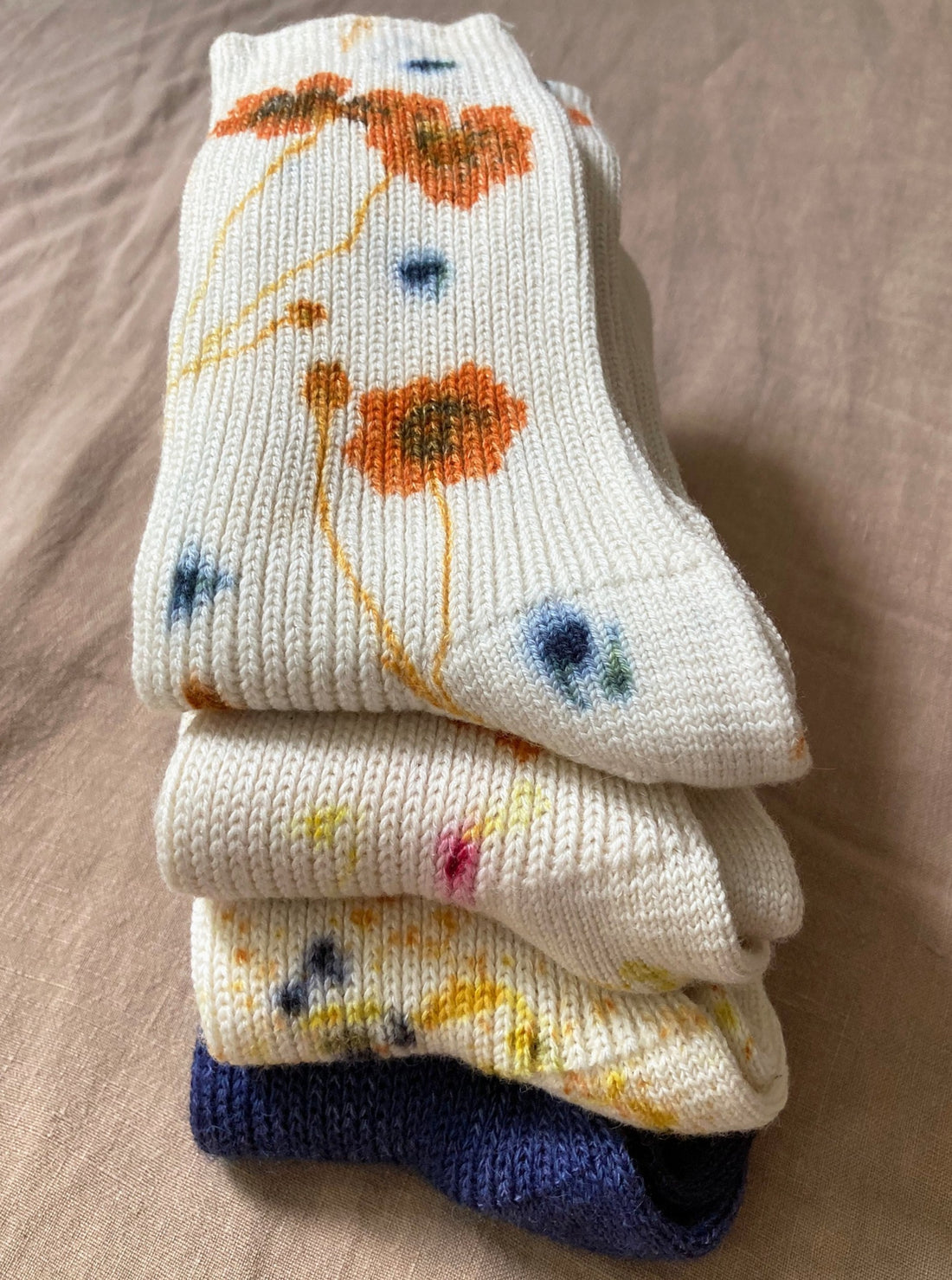 Floral print wool, hemp and cotton socks by Marie-les-bains