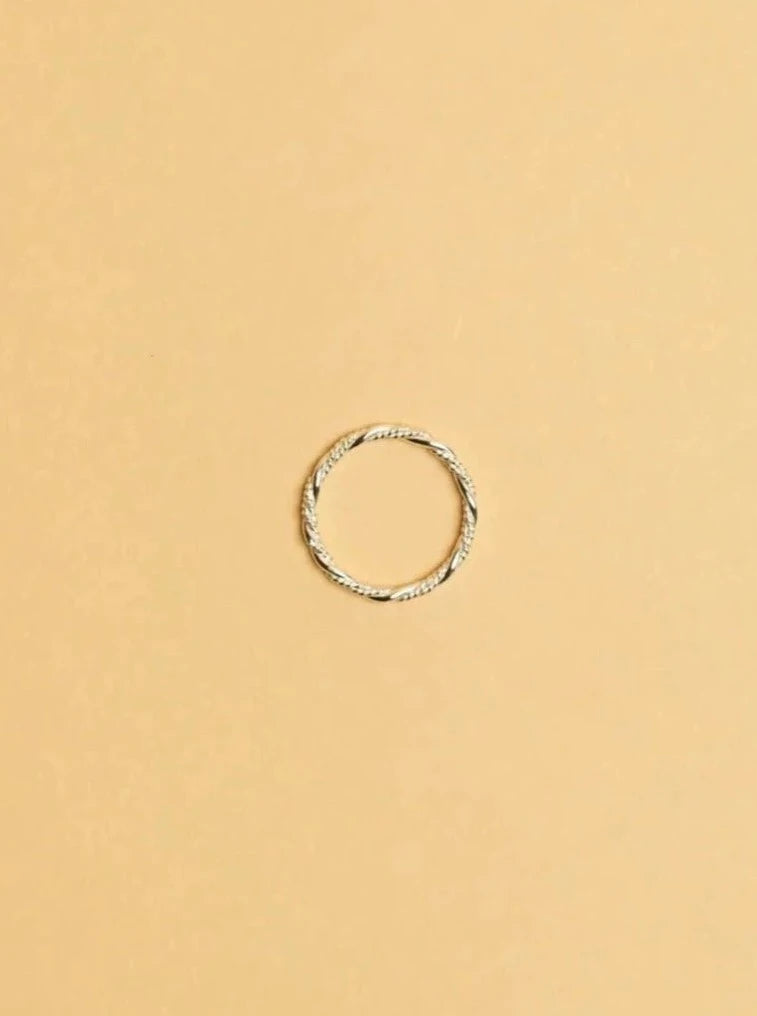 Double Twist ring by La Manufacture