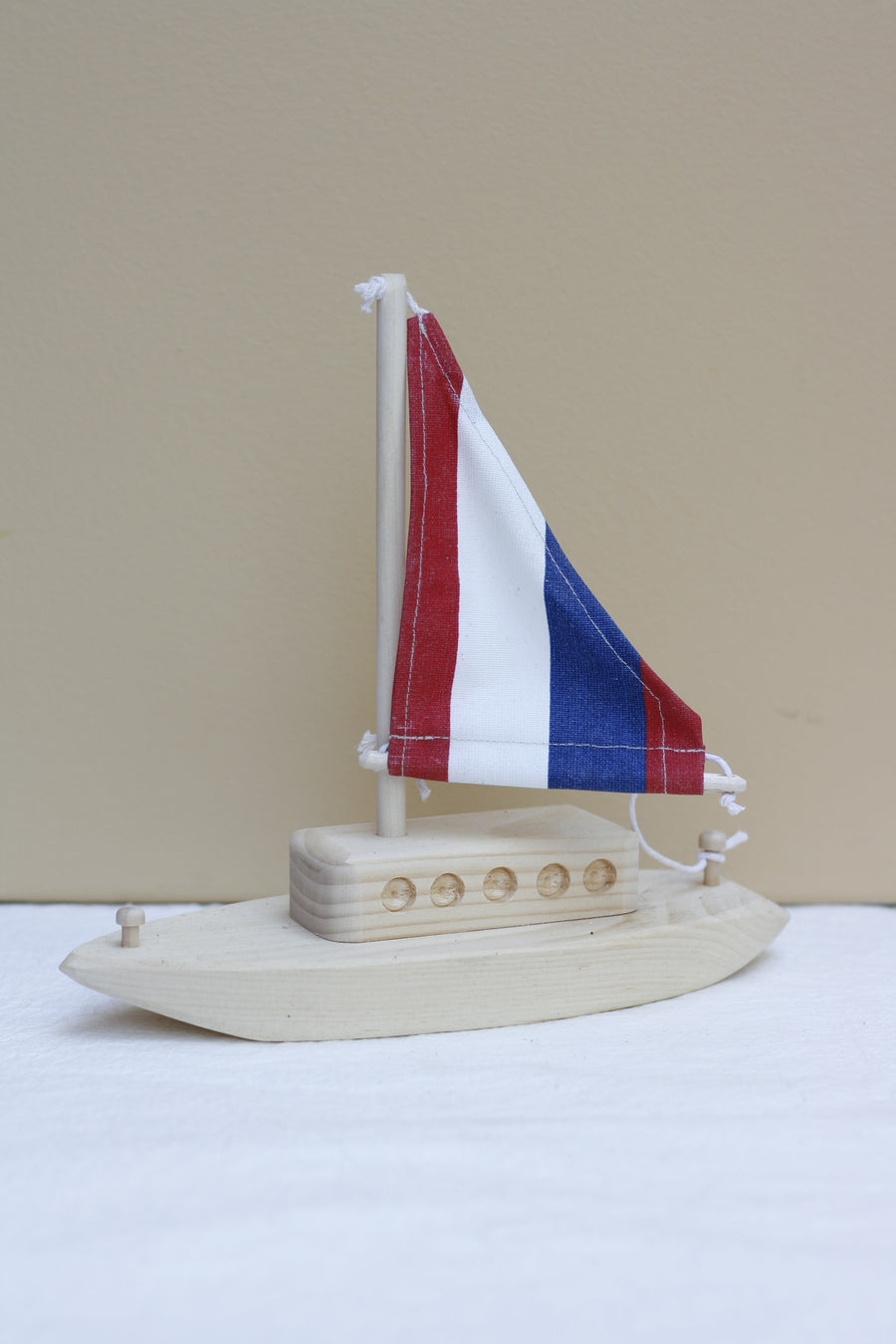 Sailing boat by Thorpe Toys