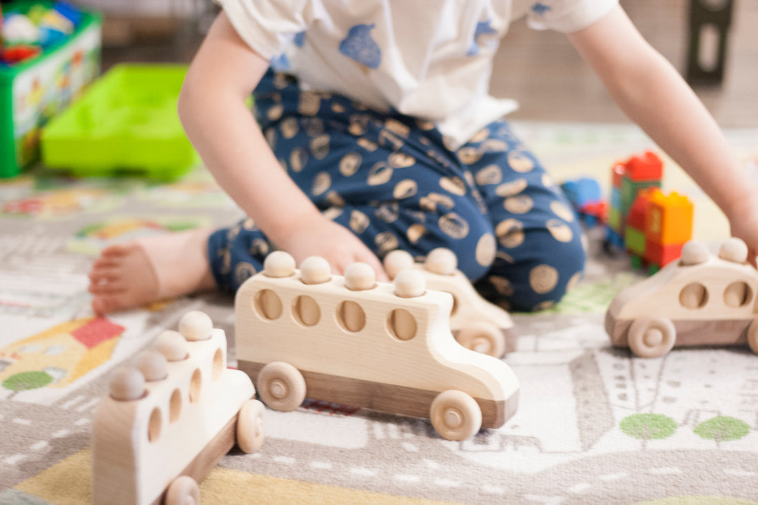 Wooden bus by Thorpe Toys