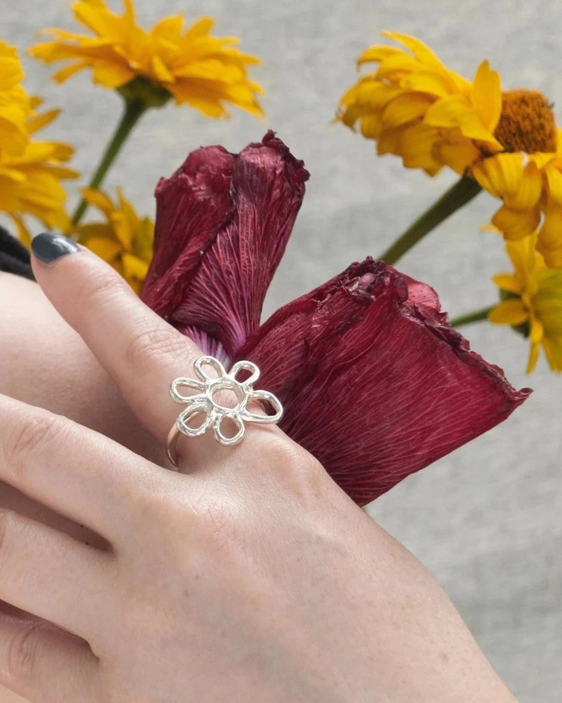 Flower ring wedding online
