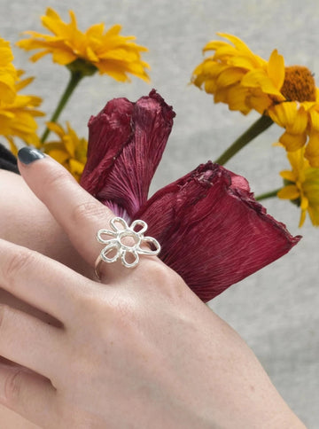 Flower ring by Marmo